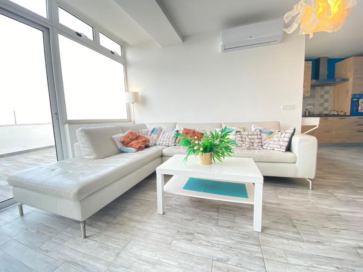 Penthouse "Maltese Scent" Apartment Mellieha Luaran gambar