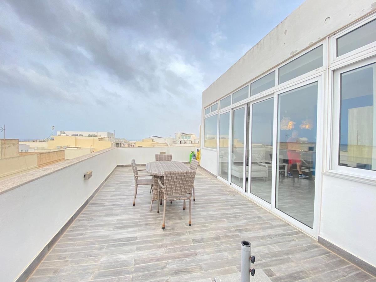 Penthouse "Maltese Scent" Apartment Mellieha Luaran gambar