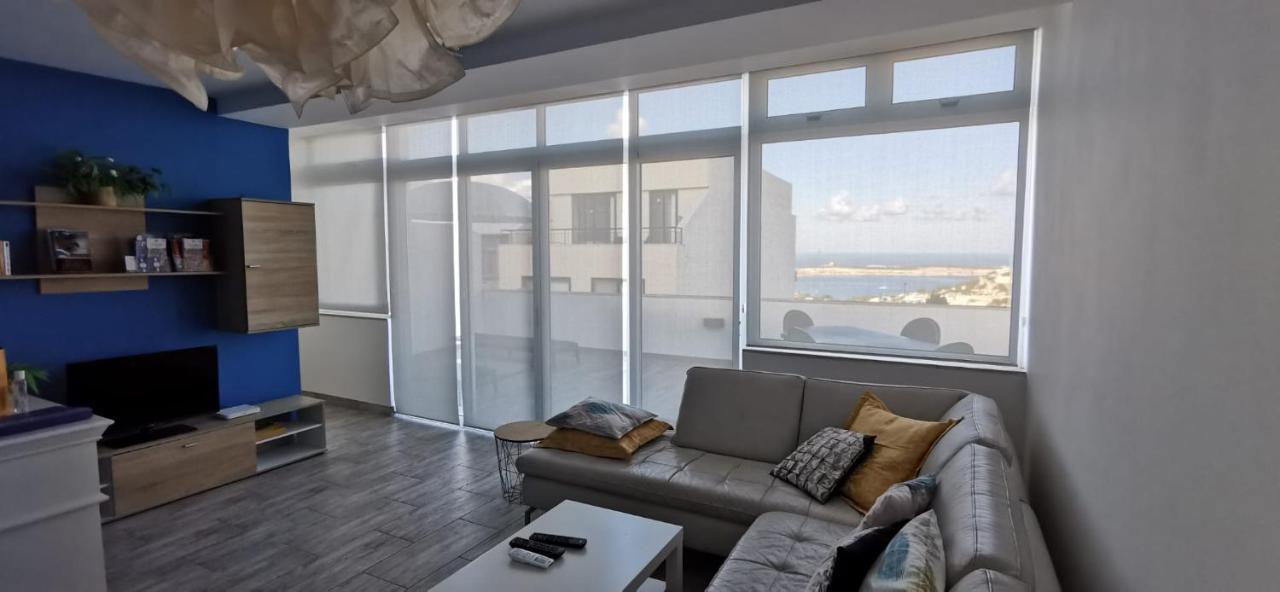 Penthouse "Maltese Scent" Apartment Mellieha Luaran gambar